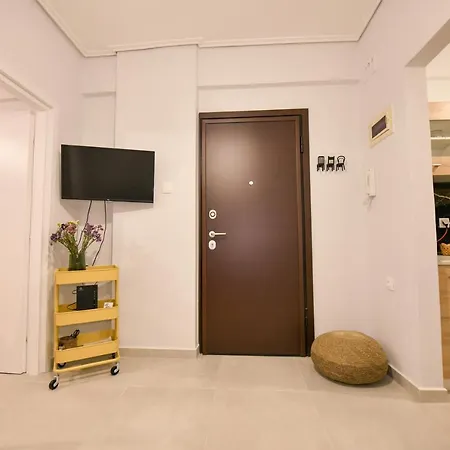Modern, Comfortable Apartment, In The Heart Of The City_2 * Larissa